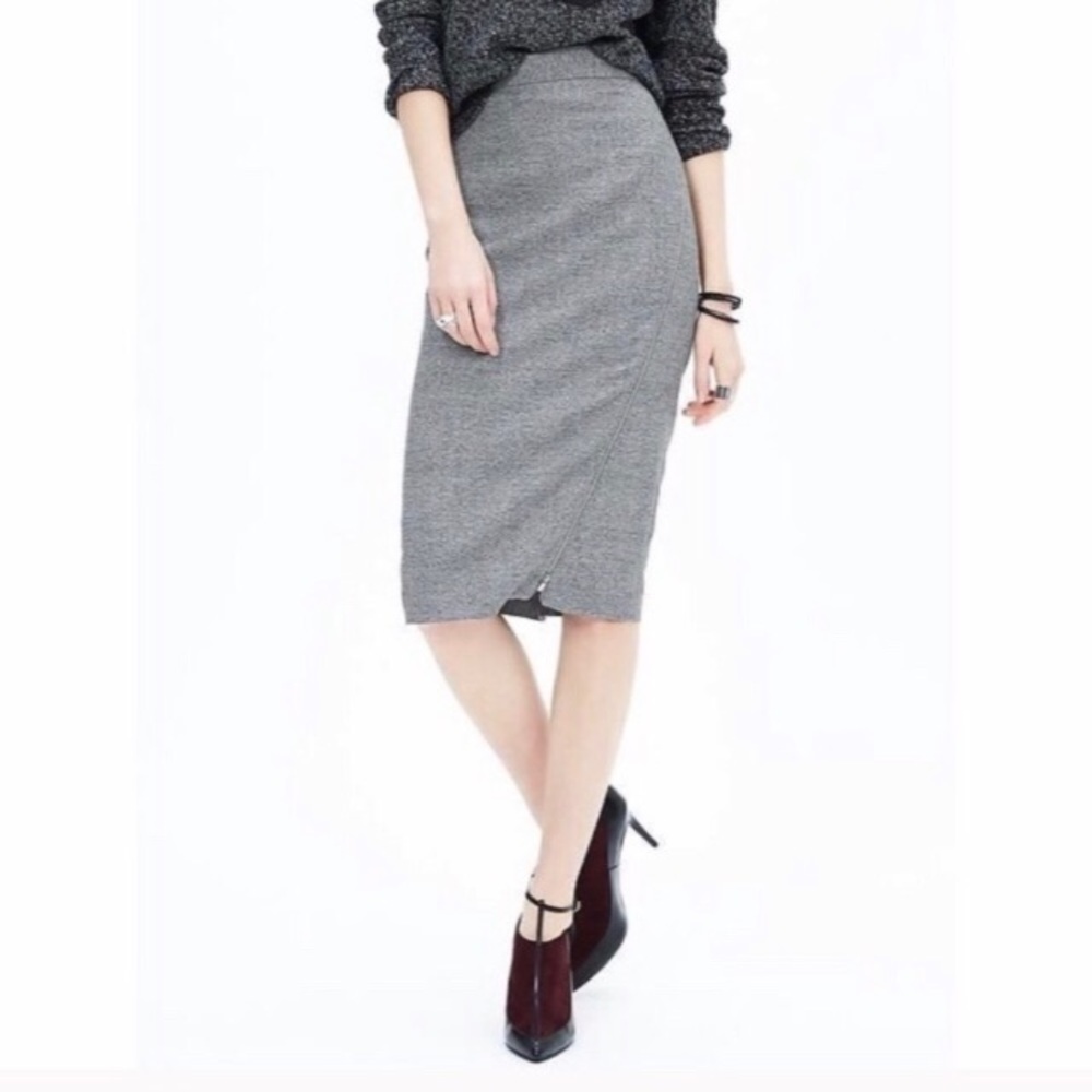 Banana Republic Gray Midi Zippered detail Skirt